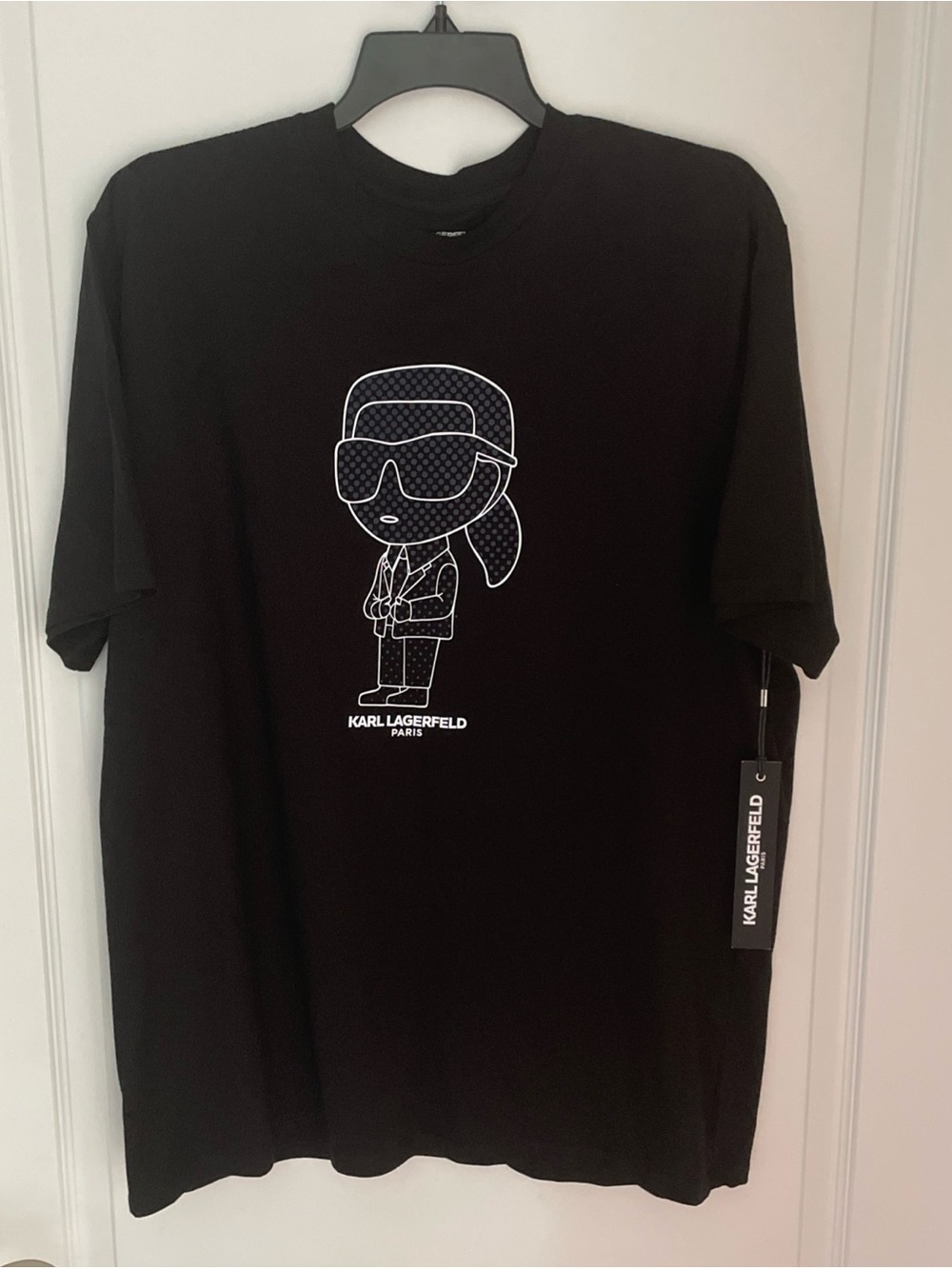 NWT Karl Lagerfeld Black Graphic Tee In Camo Suit Tee Size XL